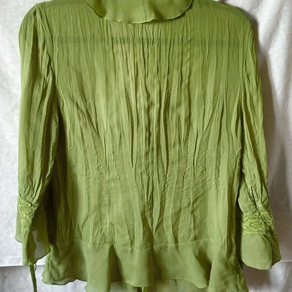 Witchy green ruffled flowy blouse - Picture 3 of 4